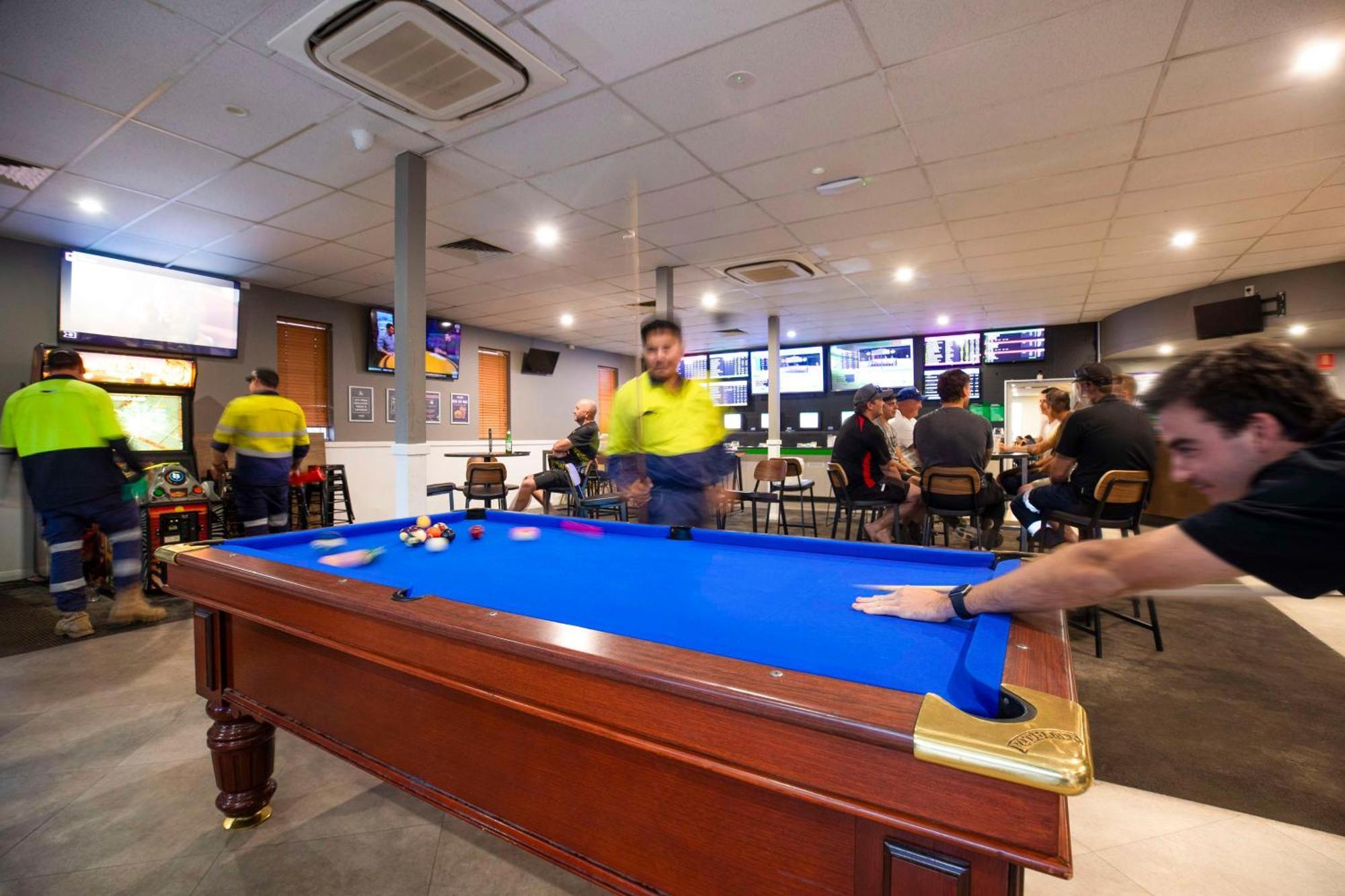 Nightcap At Roxby Downs Motel Екстериор снимка