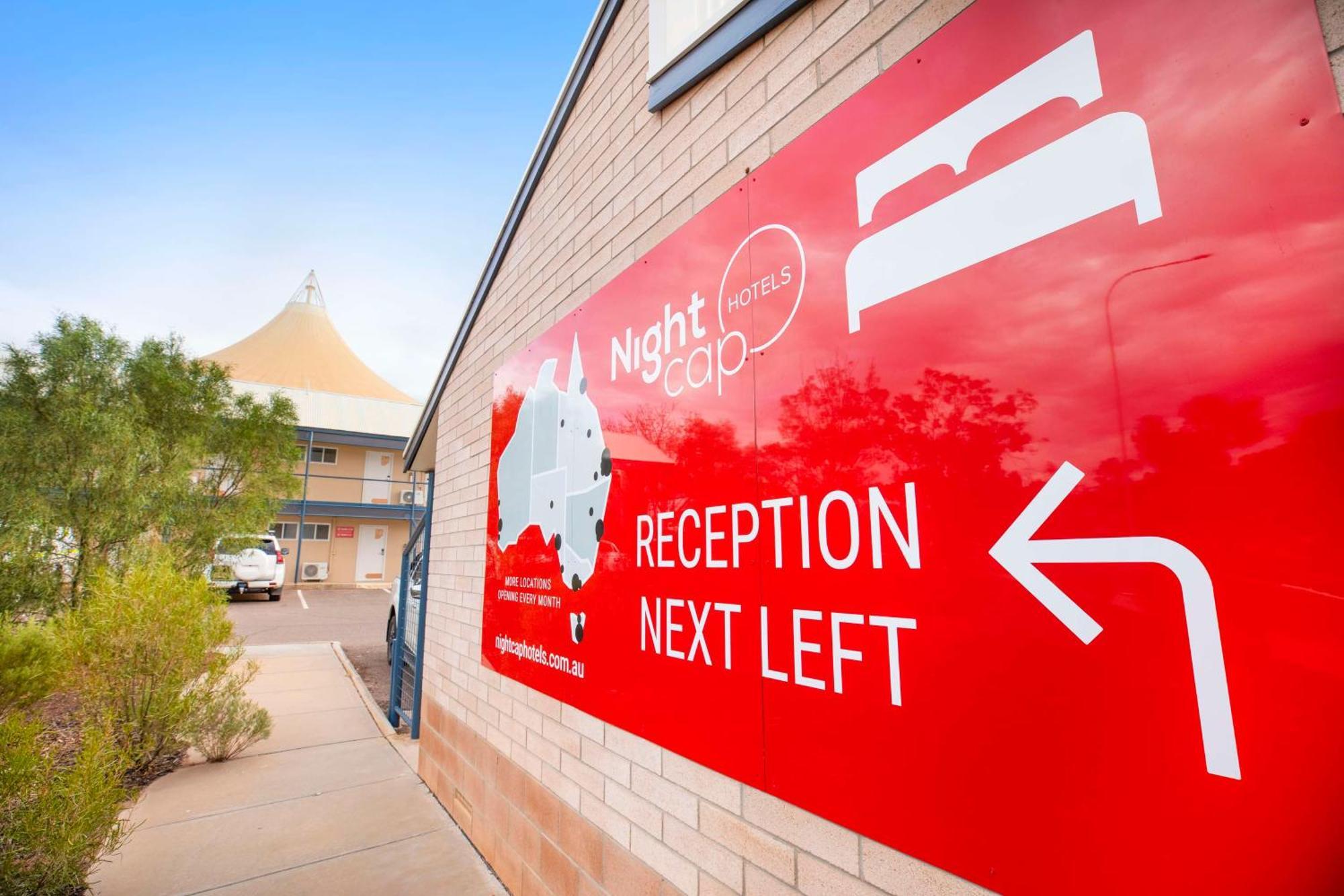 Nightcap At Roxby Downs Motel Екстериор снимка